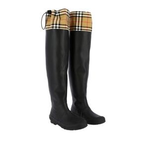 Burberry Freddie Rain Boots in Black
